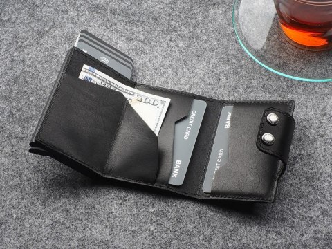 Portfel DOPPIO Pularys Skóra Nomad czarny 6,5x9,5x2,5 cm