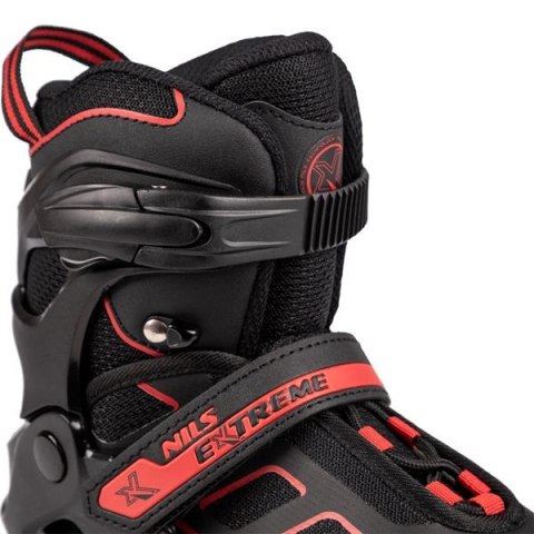 ŁYŻWOROLKI ABEC9 NA14174 A CZARNO-CZERWONE ROZM. S (31-34)