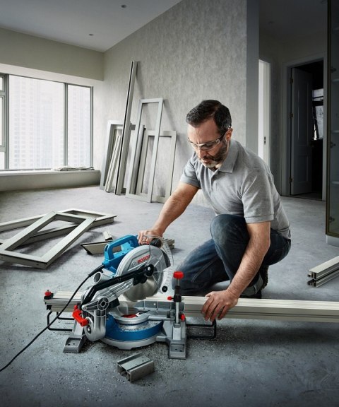 BOSCH 601B33000 UKOŚNICA 1300W GCM 216 WSKAŹNIK LASEROWY 1300w 4800 OBR 216*30MM