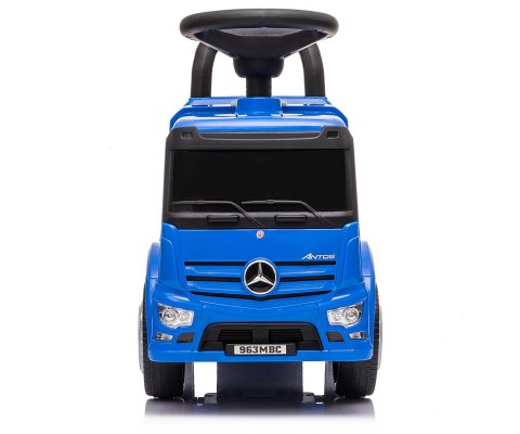 JEŹDZIK AUTO MERCEDES ANTOS ŚWIATŁA DŹWIĘK SCHOWEK SKRĘTNE KOŁA NIEBIESKI