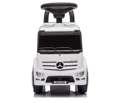 JEŹDZIK AUTO MERCEDES ANTOS ŚWIATŁA DŹWIĘK SCHOWEK SKRĘTNE KOŁA BIAŁY WHITE