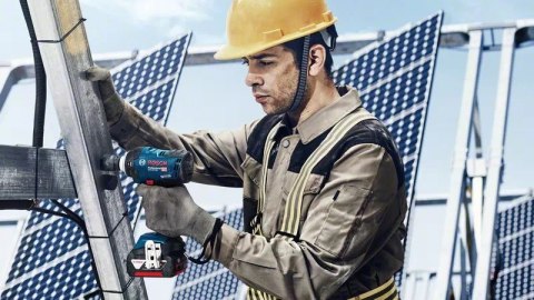 BOSCH ZESTAW ELEKTRONARZĘDZI GDS18V-400 + GSB18V-50 1*2.0AH+1*5.0AH