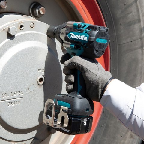 MAKITA DTW700RTJ KLUCZ UDAROWY AKUMULATOROWY 1/2'' 700NM 18V LTX 2*5.0AH