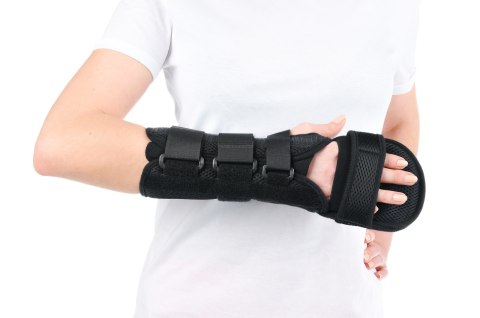 QMED UNI HAND ROZMIAR: S Szyna na dłoń i przedramię